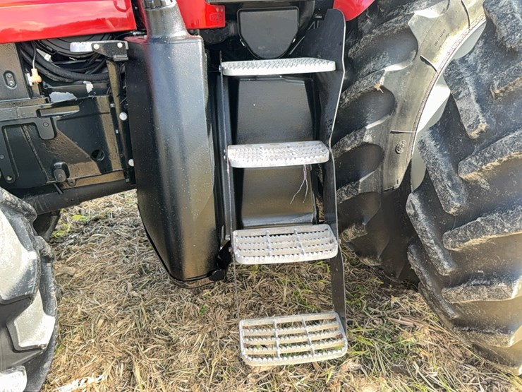 case-ih-magnum-335-image-92