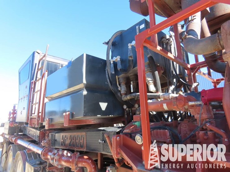 2012-caterpillar-c27-image-13