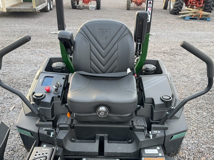 #3075-•-yakta-yxr-710-zero-turn-lawn-mower-image-6