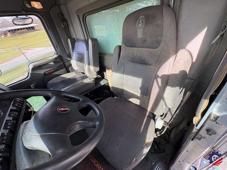 2009-kenworth-t800-image-113