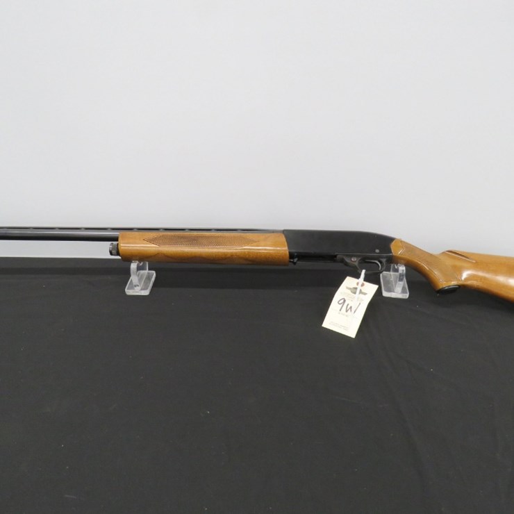 Winchester Model 240W Western Field Pump Action 12 Gauge Shotgun