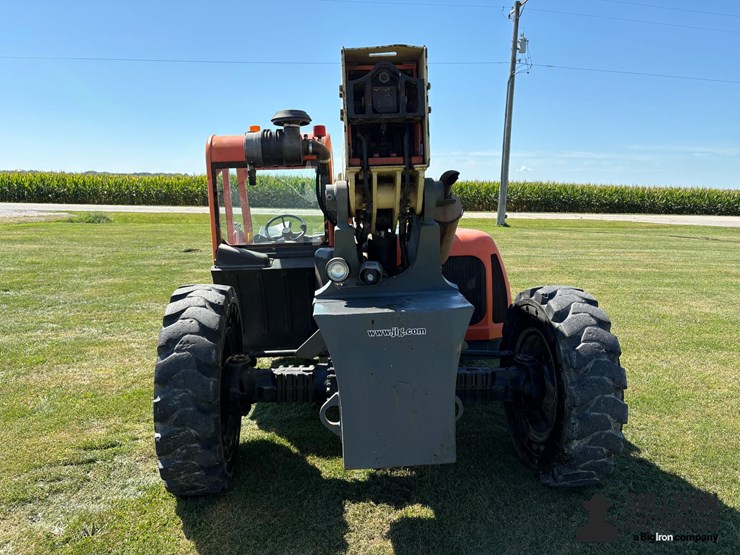 2005-jlg-g9-43a-image-6