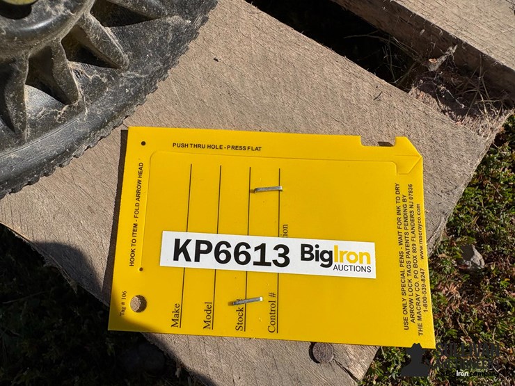 misc-pallet-of-battery-chargers-image-16