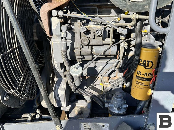 cat-challenger-55-tractor-image-21