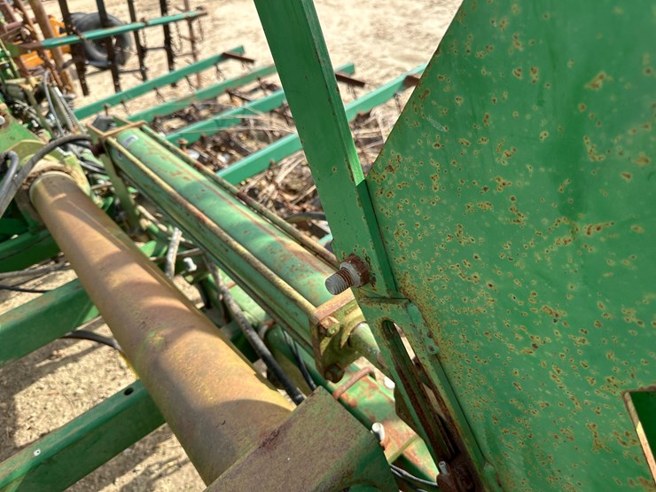 john-deere-38-image-27