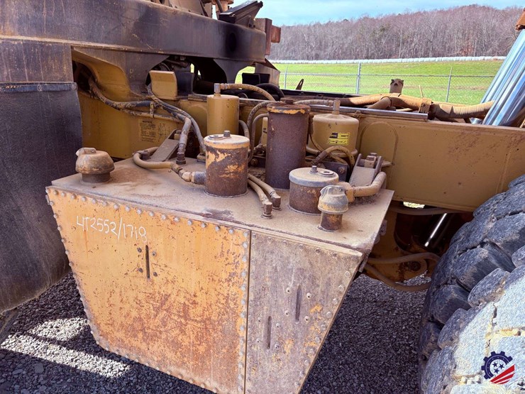 1990-caterpillar-769c-image-100