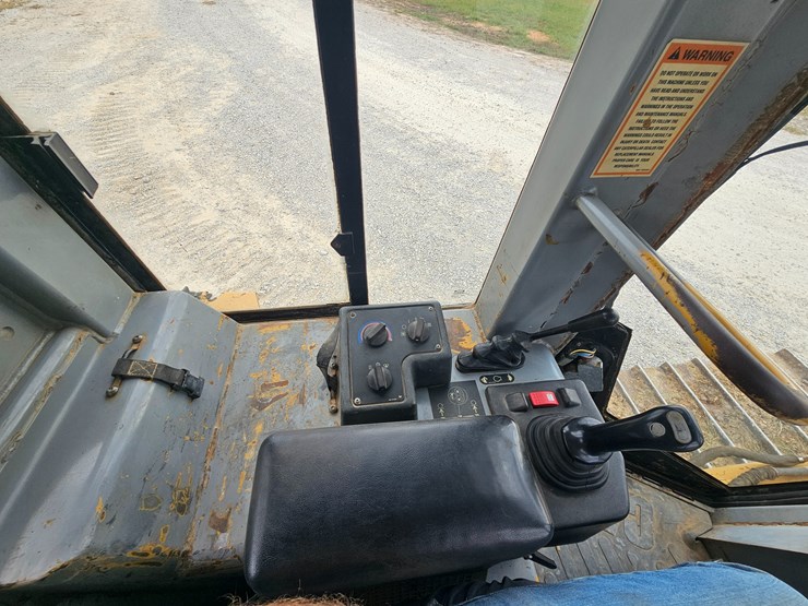 2002-caterpillar-d5g-xl-image-44