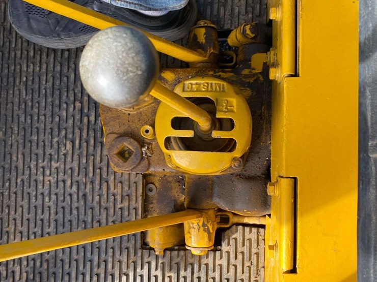 caterpillar-d4d-image-50