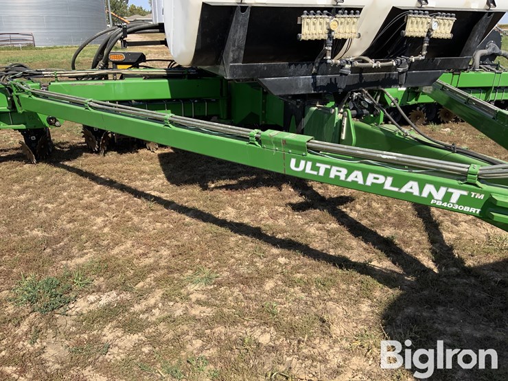 2016-harvest-international-pb4030brt-image-17