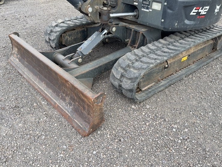 2020-bobcat-e42-image-12