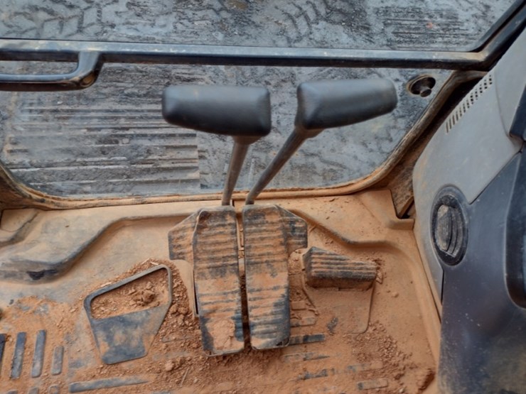 komatsu-pc240-lc-11-image-8