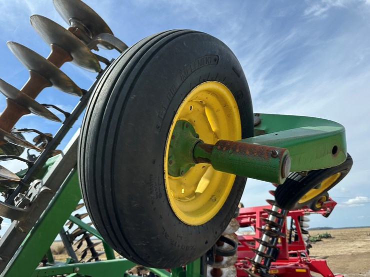 john-deere-2623-image-12