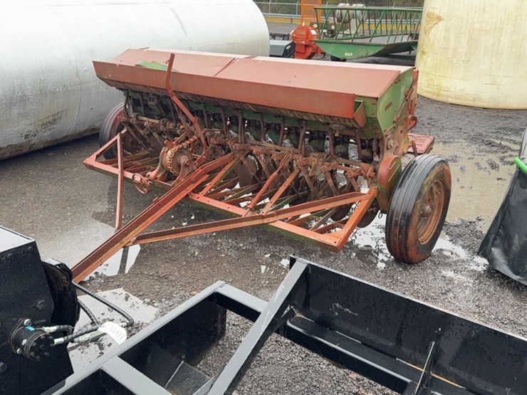 john-deere-8-image-2