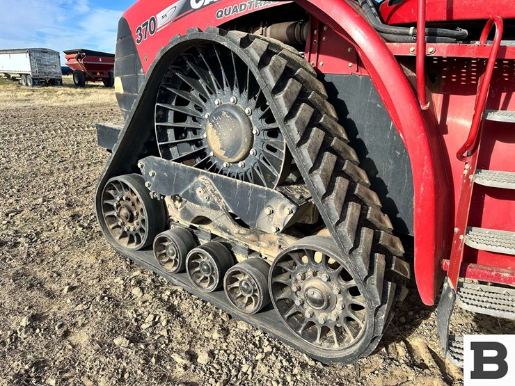 2014-case-ih-370-image-28