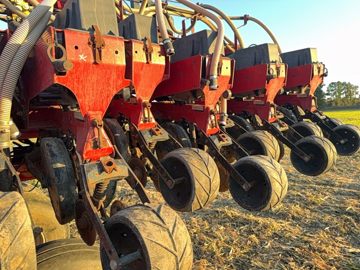 case-ih-1240-image-45