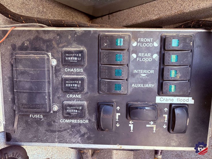 2012-peterbilt-337-image-49