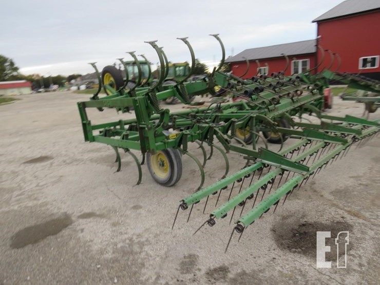 john-deere-1010-image-8