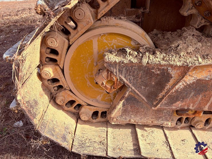 2019-caterpillar-d6t-xw-image-56