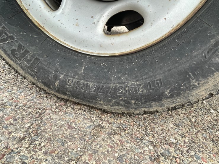 #1064-•-2012-gmc-savana-1-ton-van-(has-wi-title)-image-74