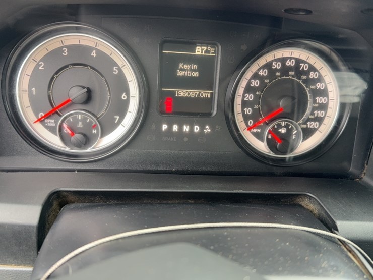 2016-dodge-2500-image-23