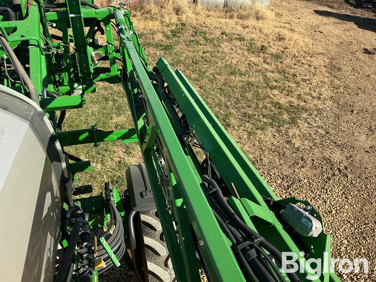 2017-john-deere-r4030-image-18
