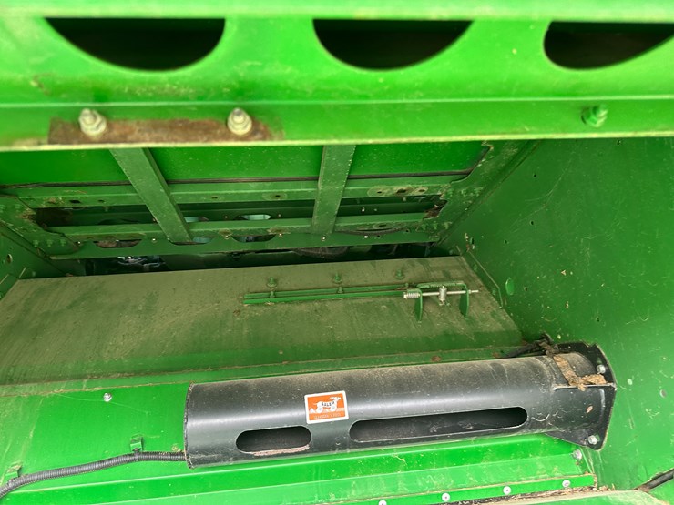 2015-john-deere-s680-image-16