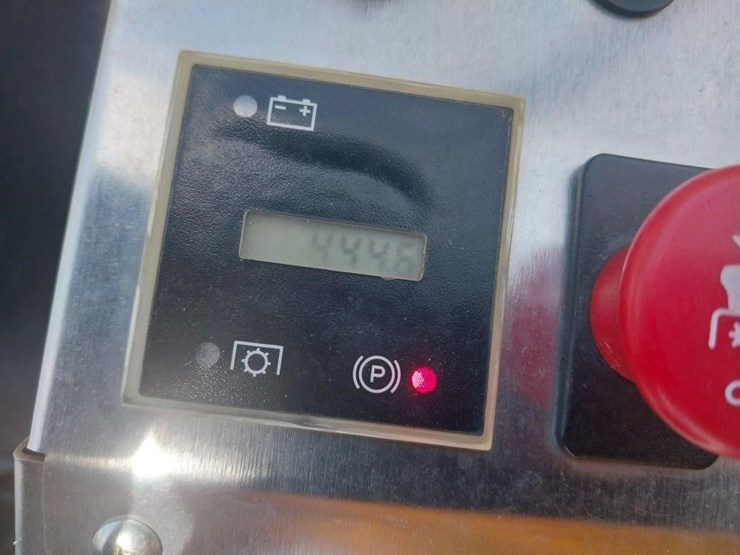 dixie-chopper-silver-eagle-2750-image-10