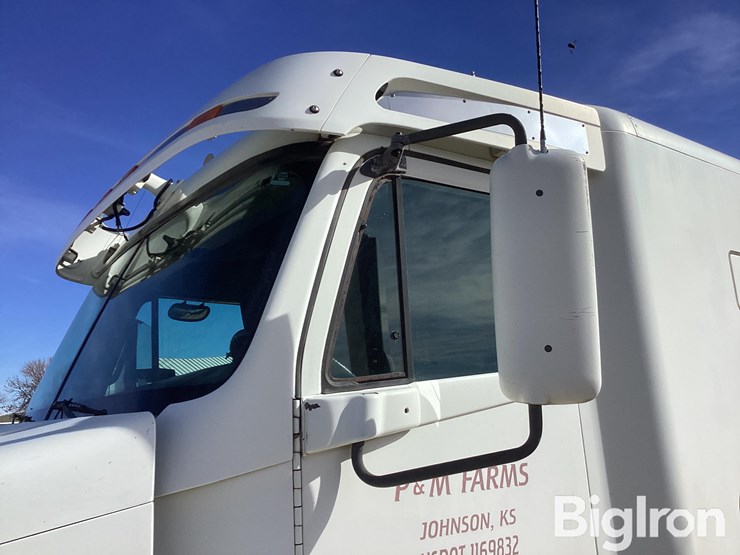 2004-caterpillar-c12-image-13