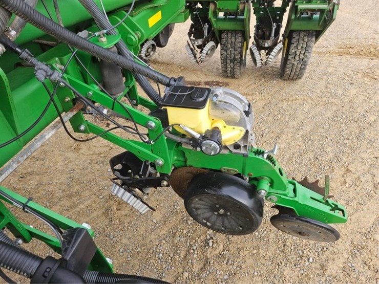 john-deere-1770nt-image-51