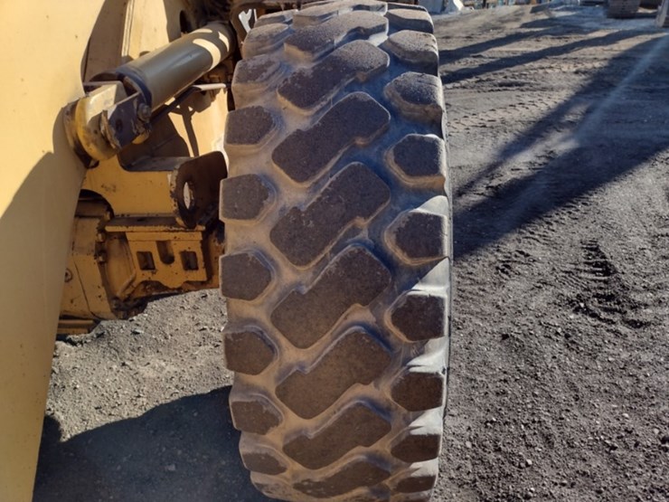 2003-caterpillar-924g-image-19