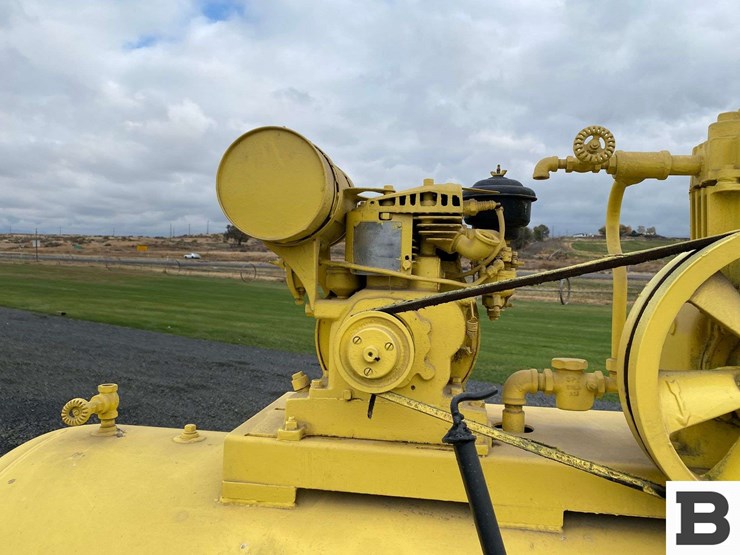 ..-vintage-compressor-trailer-image-13