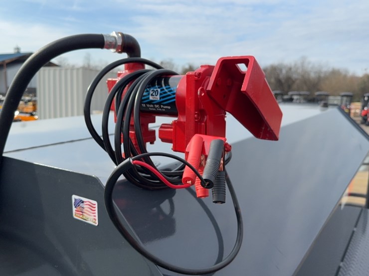 #2065-•-towable-750-gallon-fuel-tank-image-3