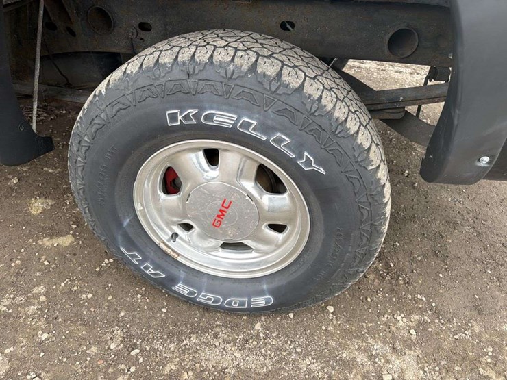 2001-gmc-sierra-1500-image-10