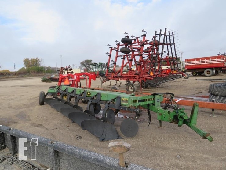 john-deere-2800-image-1