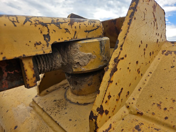 2002-caterpillar-d5g-xl-image-83