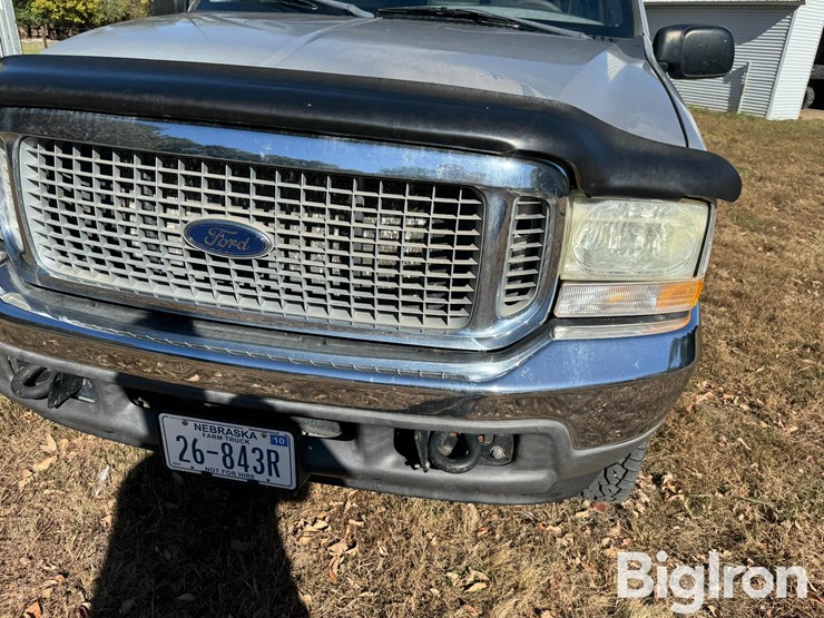 2003-ford-excursion-image-11