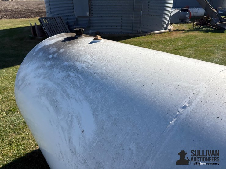 1,000-gal-fuel-tank-w/electric-pump-image-9