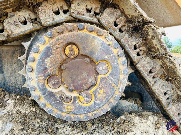 2005-caterpillar-d8t-image-27