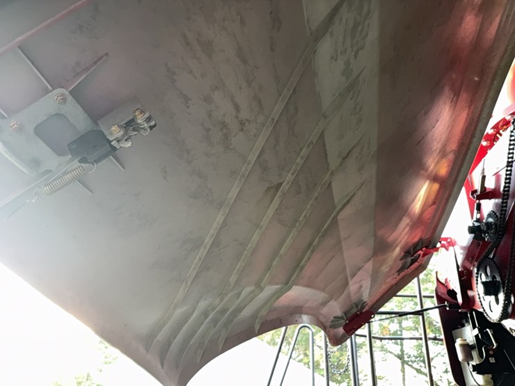 2018-case-ih-8240-image-58