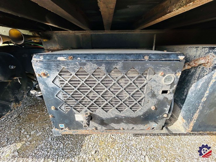 2007-peterbilt-340-image-26