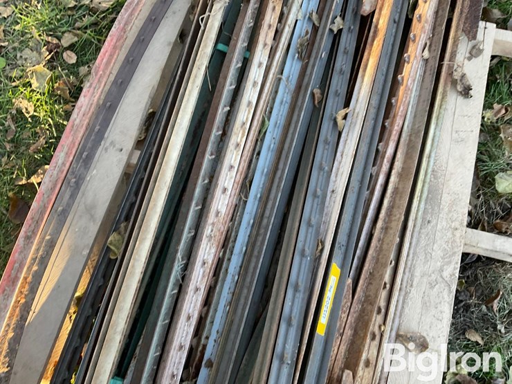 pallet-of-t-posts-image-11