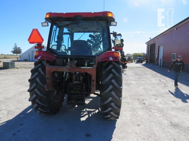 case-ih-farmall-105u-image-4