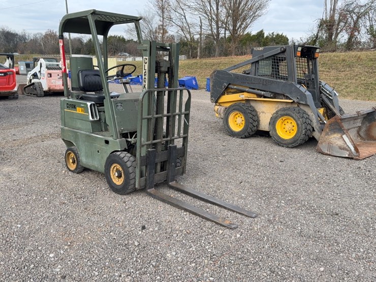 #2073-•-clark-c20p-forklift-image-3