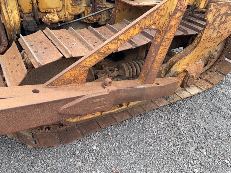 caterpillar-d2-image-11