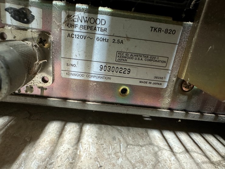 #34446-•-kenwood-tkr-20-receiver,-3-radios,-&-2400watt-power-inverter-location:-site-1e-image-15