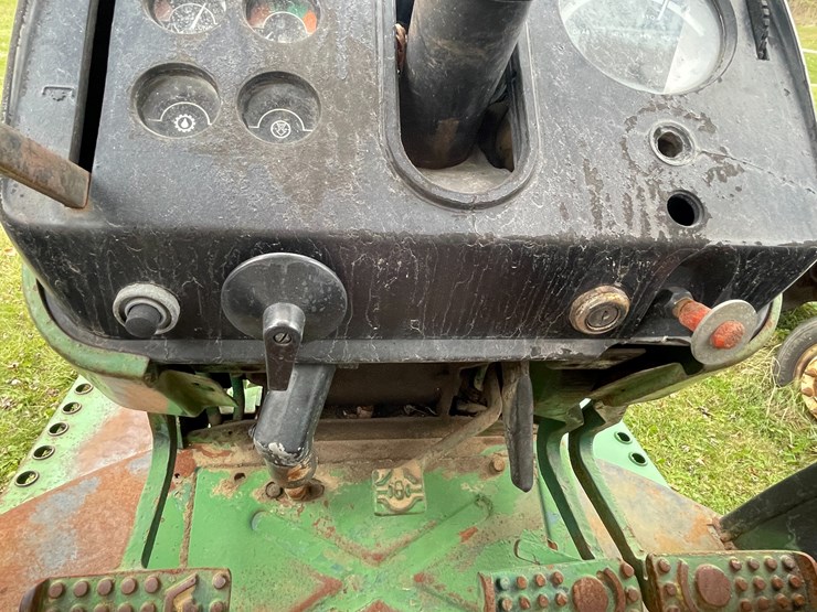 john-deere-4040-image-29