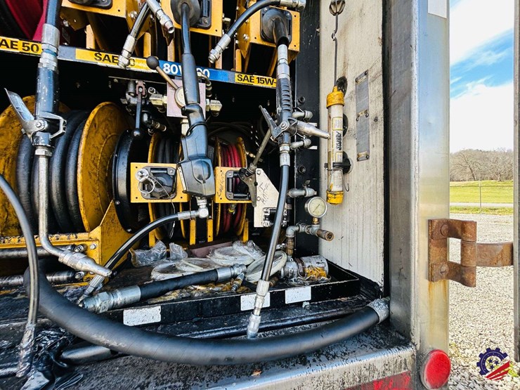 2007-peterbilt-340-image-134