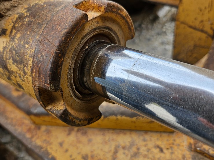 2002-caterpillar-d5g-xl-image-79