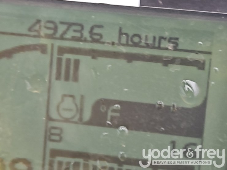 2015-caterpillar-cb24b-image-26