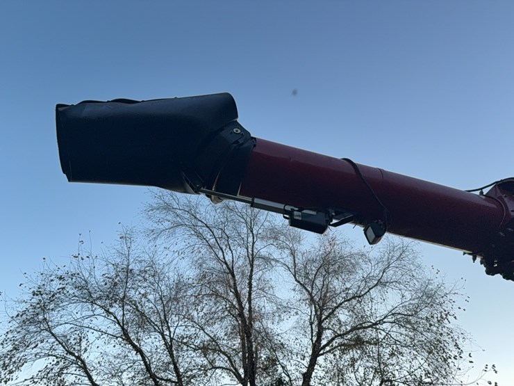 2018-case-ih-8240-image-108